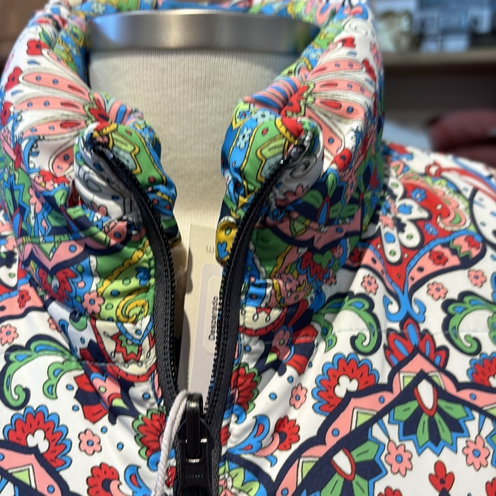 Johnny Was Puffy Floral Patterned Vest with Stand-Up Collar . it’s reversible! - Picture 7 of 9